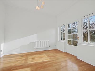 Property image 5 of home to let in The Lawns, Shenley Radlett